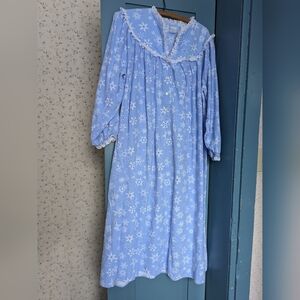 💙 Lanz of Salzburg M Vintage Blue Flannel Nightgown White Snowflake Pattern
